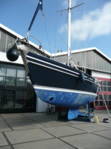 Appraisal of a sailing yacht during pre-purchase condition survey